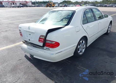 2002 Mercedes-Benz E 320 Special Edition z USA, uszkodzony, nr VIN WDBJF65J52B431463